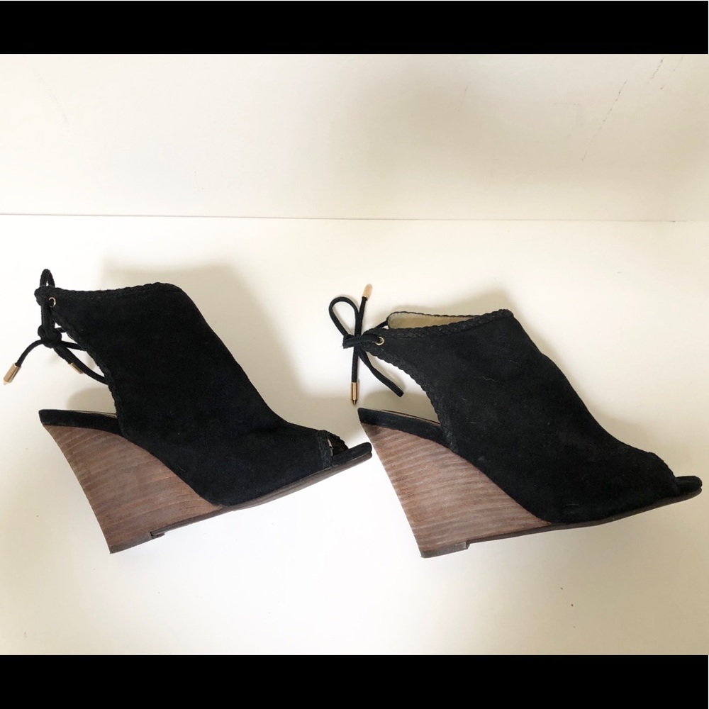 Kristen Cavallari peep toe wedges